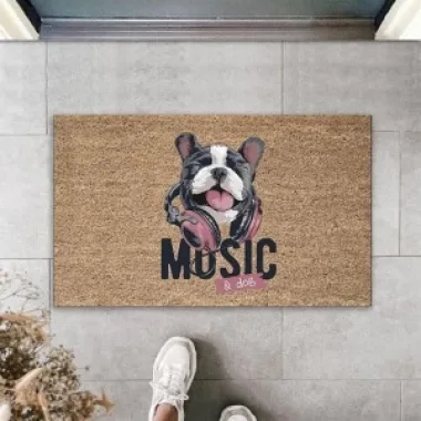 Dijital Baskı Kahverengi Music Yazılı Kulaklıklı Köpek Dekoratif Kapı Paspası K-2042