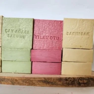 Doğal Üretim Sabunu Karışık (çörekotu-çay Ağacı-yılan Otu-sarımsak) 12li Set