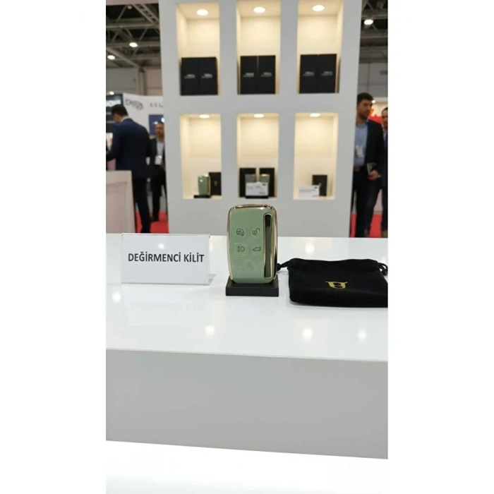 JAGUAR XE OTO ANAHTAR KILIFI