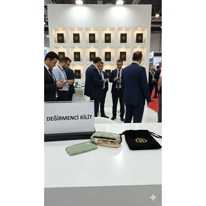 JAGUAR XE OTO ANAHTAR KILIFI