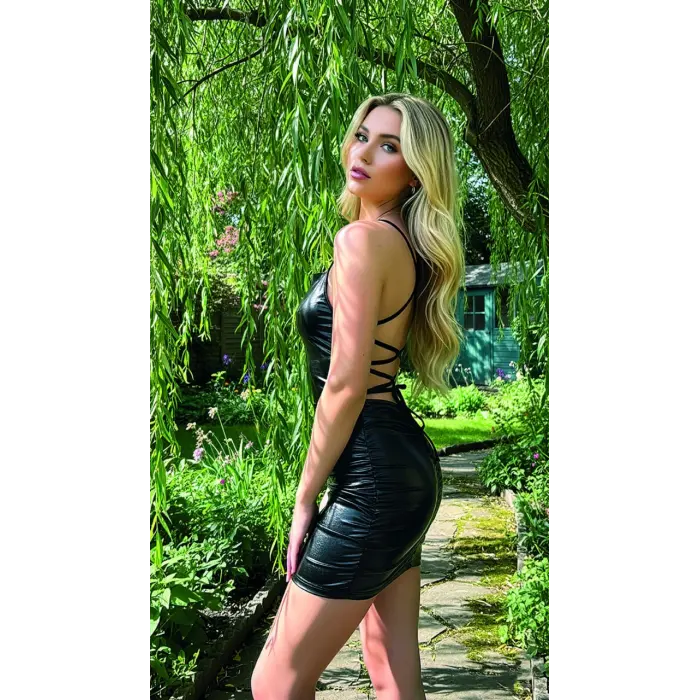 LYYN Sırt Dekolteli Parlak Siyah Mini Deri Elbise