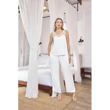 LYYN Dantelli Ve Dekolteli Saten Pijama Takımı