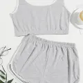 Kadın Gri Askılı Crop Top ve Şortlu Gecelik Takım