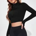 Kadın Siyah Uzun Kol Fermuarlı Parmak Geçme Detaylı Dik Yaka Crop Top Bluz