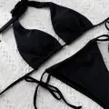 Kadın Siyah Yandan Bağlamalı Tangalı Üçgen Bikini Mayo Takımı