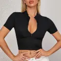 Kadın Siyah Yarım Fermuarlı ve Kısa Kollu Crop Top Bluz