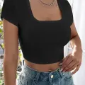 Kadın Siyah Yarım Kol Düz Yaka Crop Top Bluz