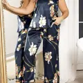 LYYN Büyük Beden Mavi Üstüne Çiçek Desenli İnce Askılı 2li Saten Pijama Takımı