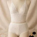 LYYN Kadın Beyaz Dantel Bralet Şort Takımı – Romantik ve Zarif İç Giyim