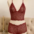 LYYN Kadın Bordo Dantel Bralet Şort Takımı – Asil ve Sofistike İç Giyim