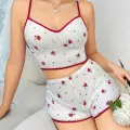 LYYN Pamuklu Beyaz Üstüne Kırmızı Gül Desen Fitilli Askılı Şortlu Pijama Takımı