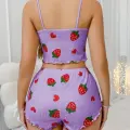 LYYN Pamuklu Lila Üstüne Çilek Desen Fitilli Askılı Şortlu Pijama Takımı