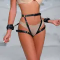 Şık Deri Kelepçeli Popo Saran Harness Takım - Brf1028