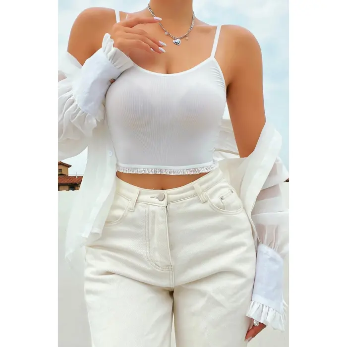 Kadın Beyaz Alt-üst Dantel Detaylı Şortlu Şık Gecelik Takım