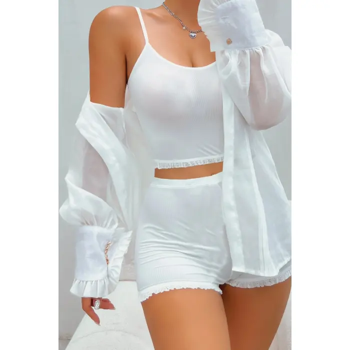 Kadın Beyaz Alt-üst Dantel Detaylı Şortlu Şık Gecelik Takım