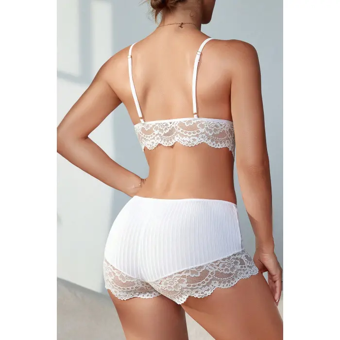 Kadın Beyaz Kaşkorse ve Dantel Detaylı Şortlu Gecelik Takım