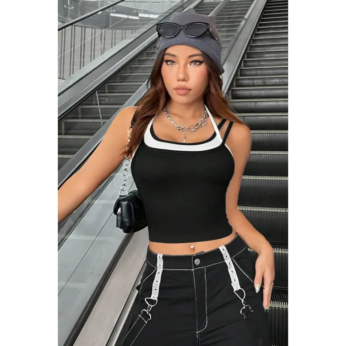 Kadın Beyaz Siyah Çift Renk Çapraz Askılı Crop Top Bluz