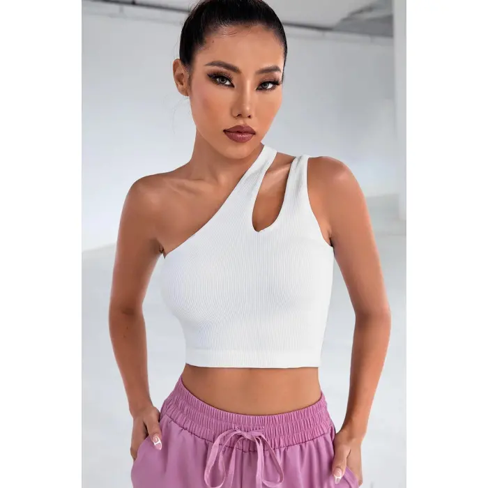 Kadın Beyaz Tek Omuz Cut Out Detaylı Crop Top Bluz