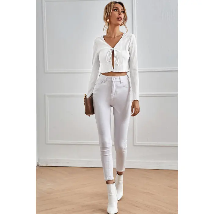 Kadın Beyaz Uzun Kollu Önden Bağlama Detaylı Crop Top Bluz