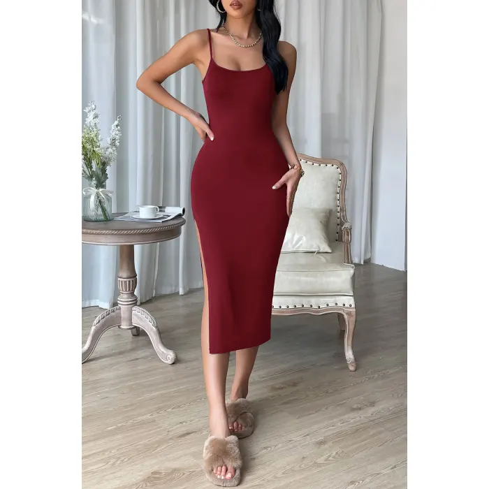 Kadın Bordo Yırtmaçlı Diz Altı Vücüdu Saran Gecelik