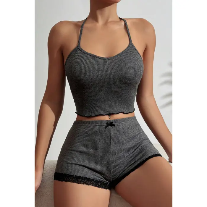Kadın Gri Kaşkorse Sırt ve Bacak Kısmı Dantel Detaylı Şortlu Gecelik Takım