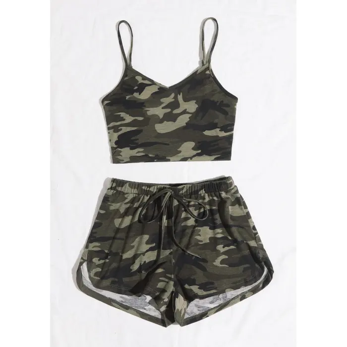 Kadın Kamuflaj Desenli Askılı Crop Top ve Şortlu Gecelik Takım