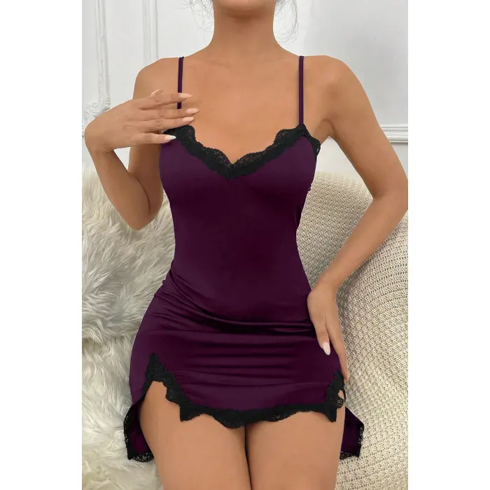 Kadın Mor Göğsü ve Bacakları Dantelli Yırtmaçlı Şık Gecelik