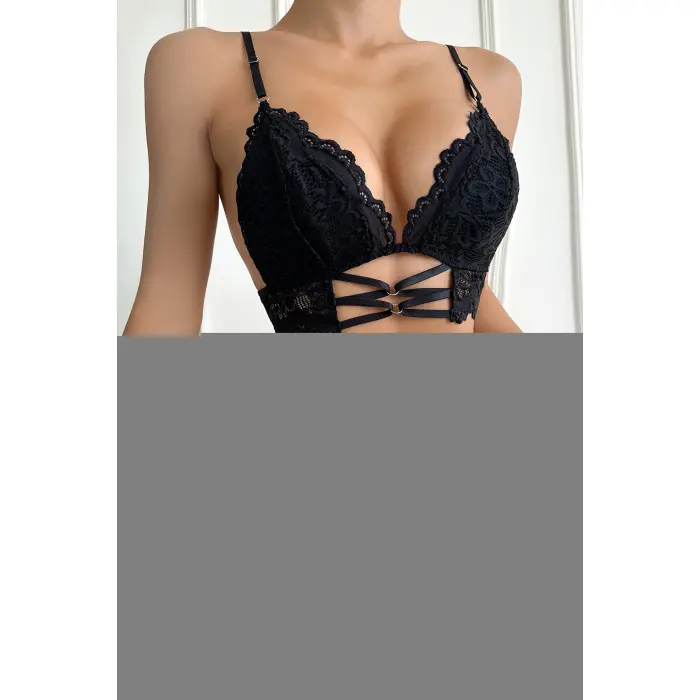 Kadın Siyah Dantel Cut-Out Detaylı Şık Sütyen ve Külot Takımı