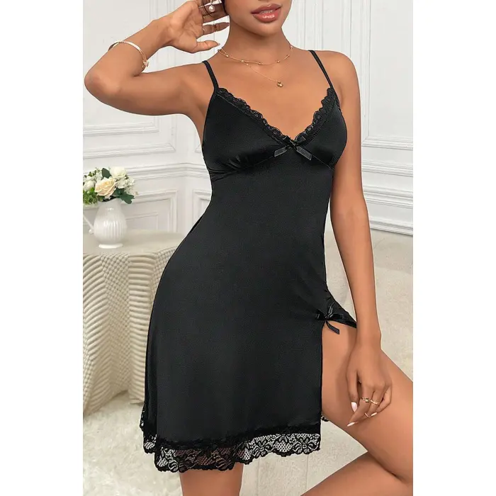 Kadın Siyah Dantelli Fiyonklu ve Yırtmaçlı Şık Gecelik