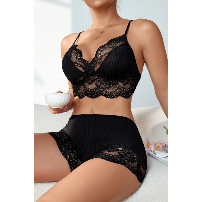 Kadın Siyah Kaşkorse ve Dantel Detaylı Şortlu Gecelik Takım