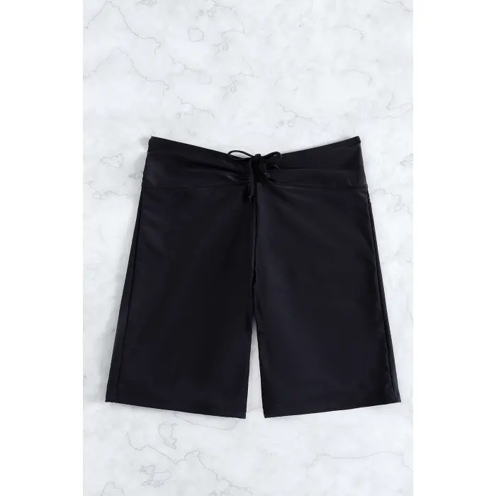 Kadın Siyah Önden Bağcıklı Deniz Şortu