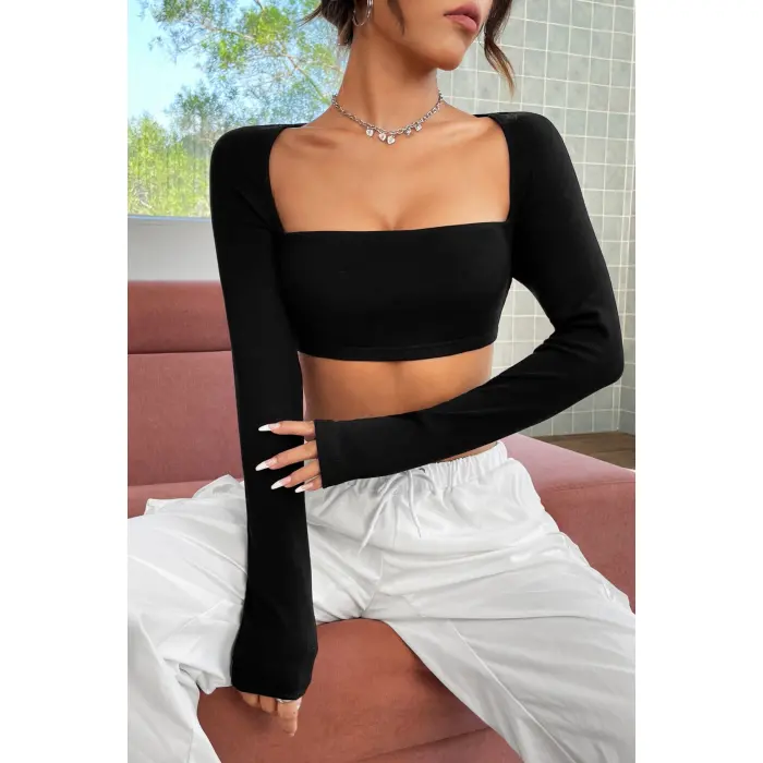 Kadın Siyah Uzun Kol Göğüs ve Sırt Dekolteli Crop Top Bluz