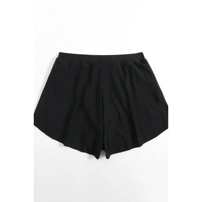 Kadın Siyah Yırtmaçlı Etek Görünümlü Şık Deniz Şortu