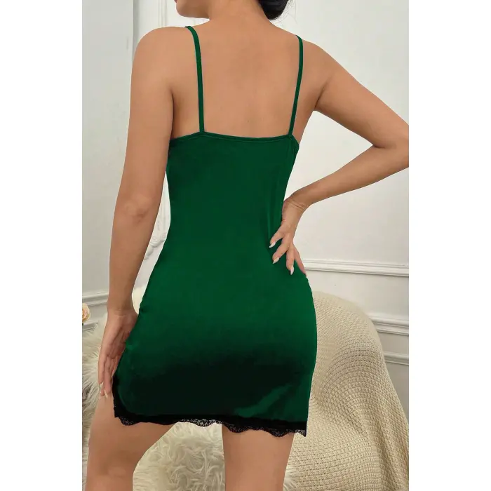 Kadın Yeşil Göğsü ve Bacakları Dantelli Yırtmaçlı Şık Gecelik