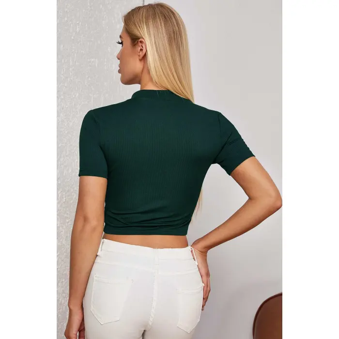 Kadın Yeşil Yarım Fermuarlı ve Kısa Kollu Crop Top Bluz