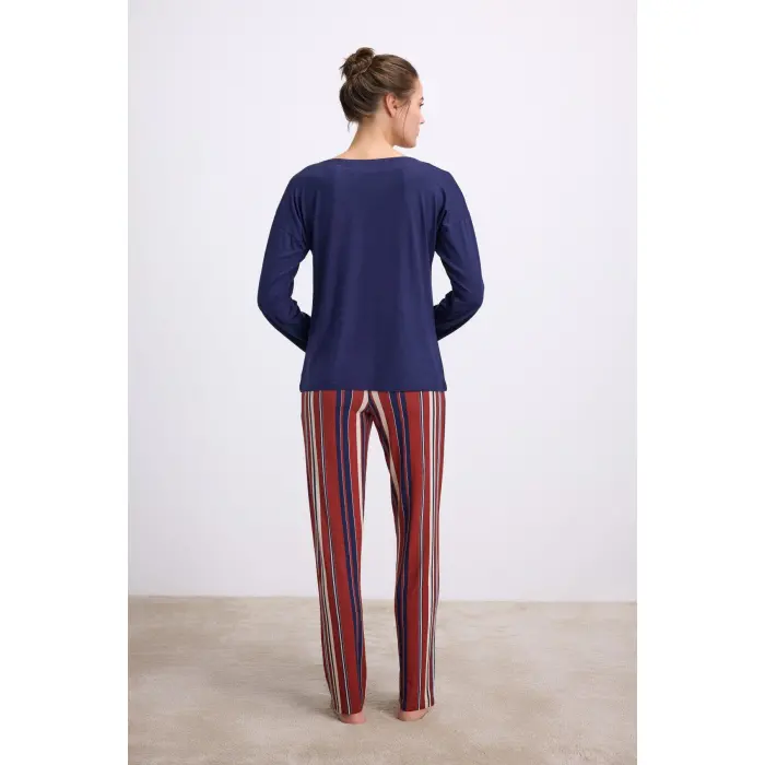 LYYN %100 Modal Lacivert Uzun Kollu T-shirt Ve Çizgili Pantolon Takımı