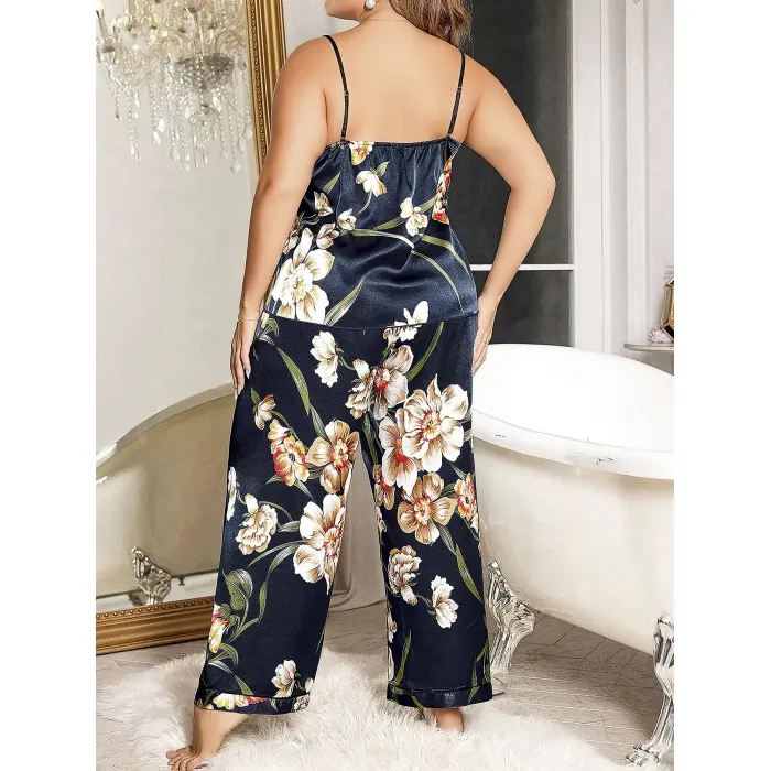 LYYN Büyük Beden Mavi Üstüne Çiçek Desenli İnce Askılı 2li Saten Pijama Takımı