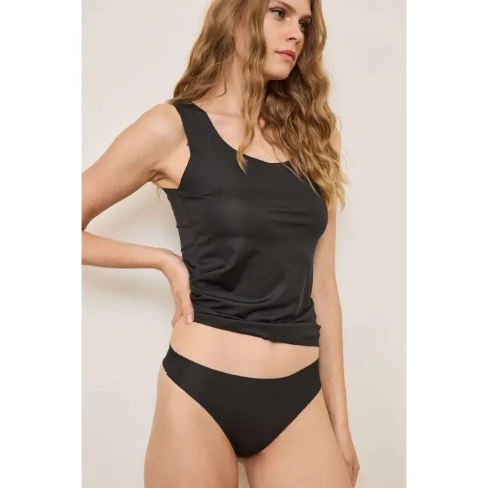 LYYN İz Yapmayan Siyah Lazer Kesim String