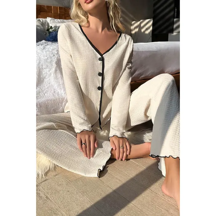 LYYN Kadın Beyaz Örme Kumaş V Yaka Düğmeli Rahat Şık Pijama Takımı