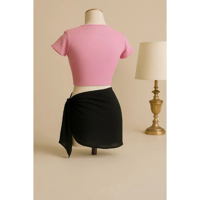 LYYN Kadın Pembe Yarım Kol Crop ve Siyah Pareo 2li Set