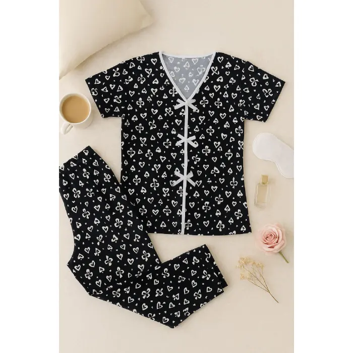 LYYN Kadın Siyah Beyaz Kalp Desenli Fiyonklu Kısa Kollu Pijama Takımı