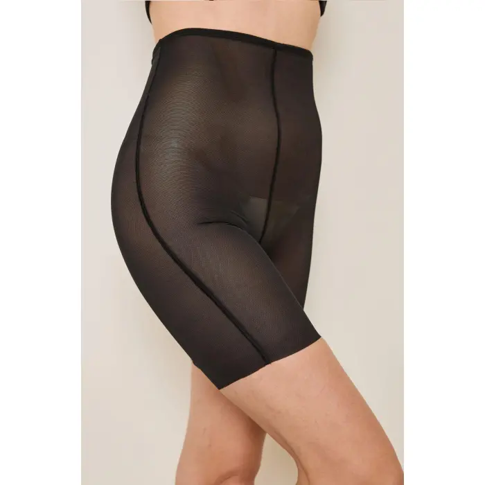 LYYN Siyah Paçalı Şort Korse