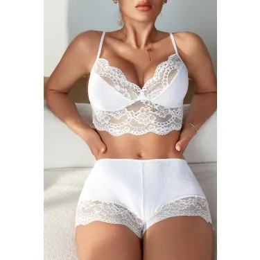 Kadın Beyaz Kaşkorse ve Dantel Detaylı Şortlu Gecelik Takım