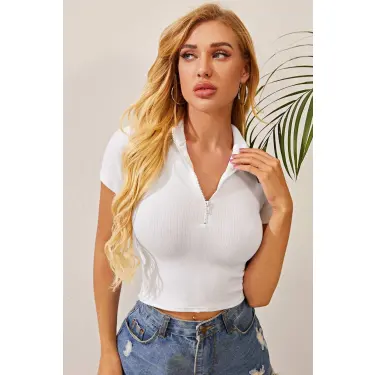 Kadın Beyaz Yarım Fermuarlı ve Kısa Kollu Crop Top Bluz