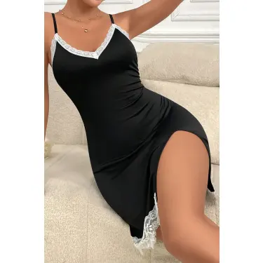 Kadın Siyah Askılı Yırtmaçlı Beyaz Dantelli Gecelik