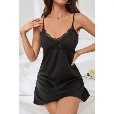 Kadın Siyah Fiyonk ve Dantel Detaylı Şık Gecelik