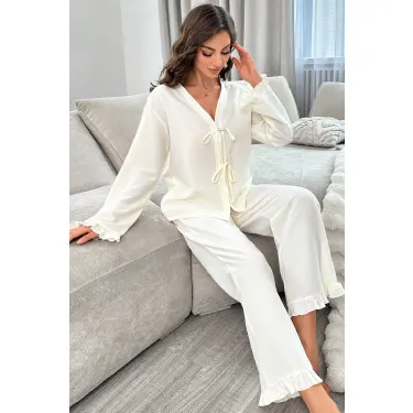 LYYN Kadın Beyaz Önden Bağlamalı Kolu ve Paçası Fırfır Detaylı Uzun Kollu Pijama Takımı