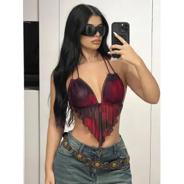 LYYN Kadın Kırmızı Siyah Renklerde Önden Üçgen Kesim Detaylı Crop Askılı Önden Bağlama 5092