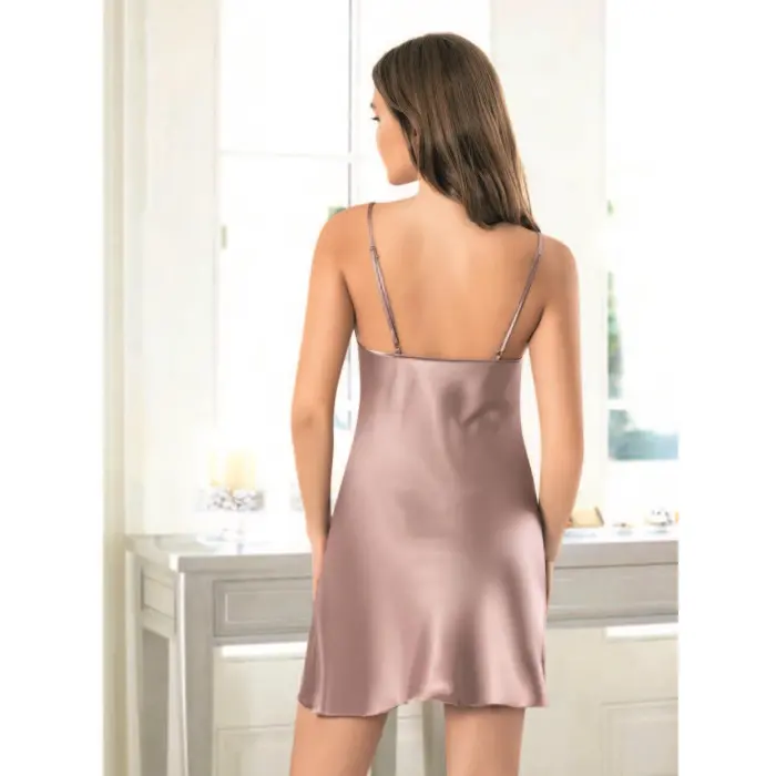 LYYN 2130 Miss Laris Gecelik