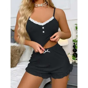 LYYN Siyah Üstüne Beyaz Dantel İşlemeli Askılı Şortlu Pijama Takımı